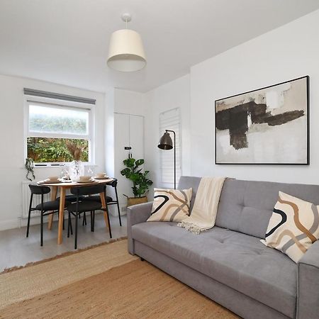W London Apt For 4. Open Plan Kitchen/Living Room المظهر الخارجي الصورة