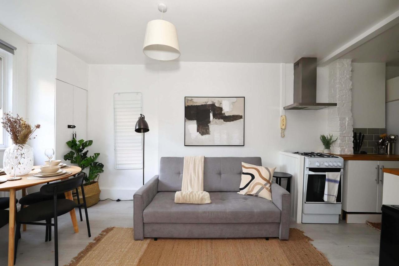 W London Apt For 4. Open Plan Kitchen/Living Room المظهر الخارجي الصورة